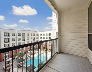 2111 Austin Street - Photo Thumbnail 11