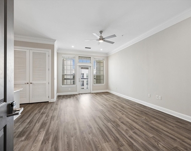2111 Austin Street - Photo Thumbnail 5