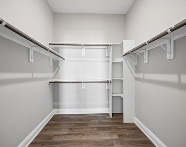2111 Austin Street - Photo Thumbnail 8