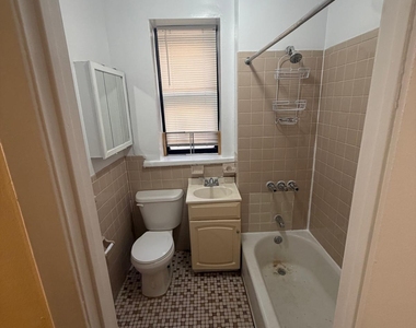 W 207 St / Vermilyea Avenue - Photo Thumbnail 2