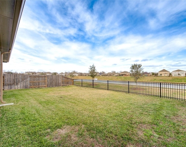 4922 Lucky Fawn Lane - Photo Thumbnail 23