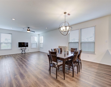 4922 Lucky Fawn Lane - Photo Thumbnail 19