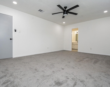 15814 Winding Moss Drive - Photo Thumbnail 37