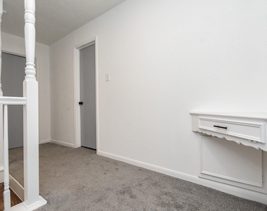 15814 Winding Moss Drive - Photo Thumbnail 23