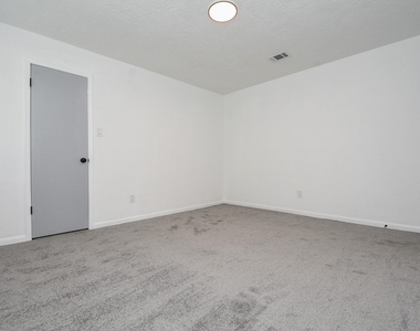 15814 Winding Moss Drive - Photo Thumbnail 30