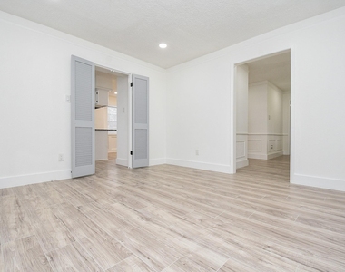 15814 Winding Moss Drive - Photo Thumbnail 20
