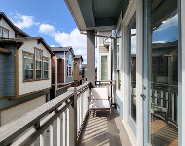 772 Nicholson Street - Photo Thumbnail 18