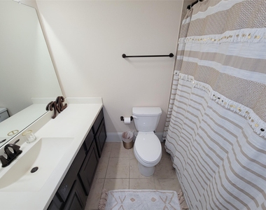772 Nicholson Street - Photo Thumbnail 26