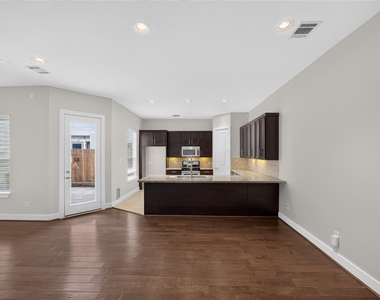 8806 Hollister Square Court - Photo Thumbnail 6