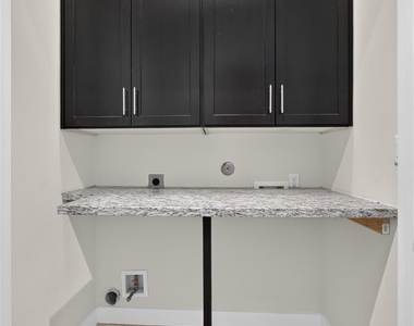 8806 Hollister Square Court - Photo Thumbnail 10