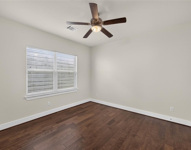 8806 Hollister Square Court - Photo Thumbnail 11