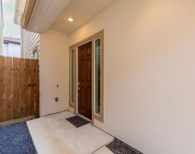 8806 Hollister Square Court - Photo Thumbnail 21