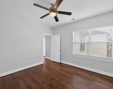 8806 Hollister Square Court - Photo Thumbnail 19