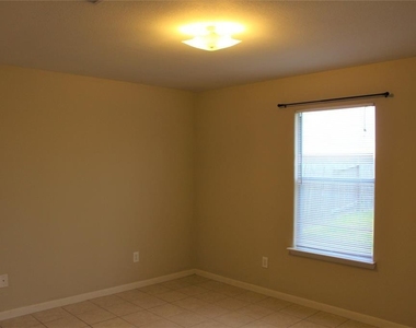 4515 Sunflower Creek Lane - Photo Thumbnail 14