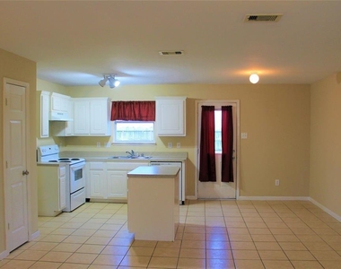 4515 Sunflower Creek Lane - Photo Thumbnail 4