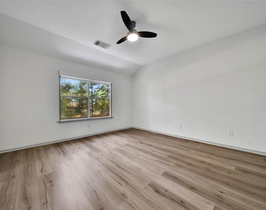 26 Peachridge Place - Photo Thumbnail 15