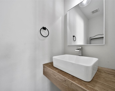 26 Peachridge Place - Photo Thumbnail 19