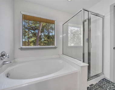 26 Peachridge Place - Photo Thumbnail 9