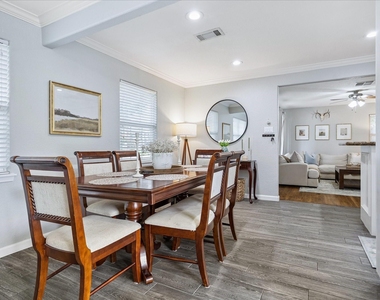 2327 Saxon Drive - Photo Thumbnail 13