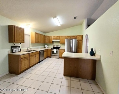 2325 Maryland Avenue - Photo Thumbnail 2
