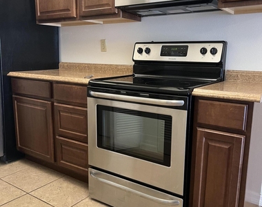 1700 N Atlantic Avenue - Photo Thumbnail 2