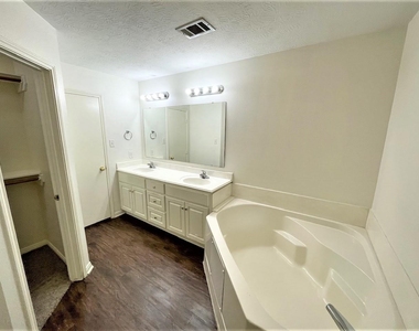 16334 Many Trees Lane - Photo Thumbnail 10