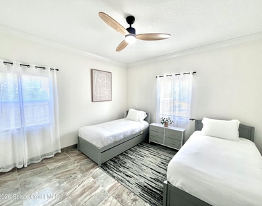 150 Crescent Beach Drive - Photo Thumbnail 11