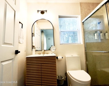 150 Crescent Beach Drive - Photo Thumbnail 9