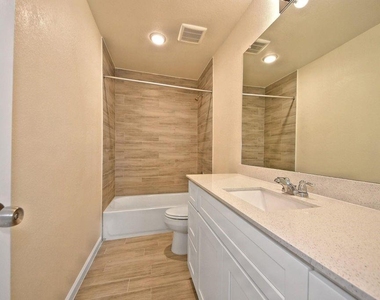 13518 Villa Arbor Dr - Photo Thumbnail 16