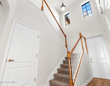 737 Ventura Drive - Photo Thumbnail 9
