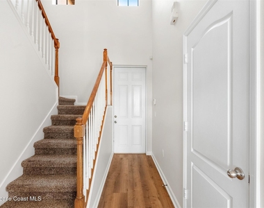 737 Ventura Drive - Photo Thumbnail 10