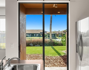 737 Ventura Drive - Photo Thumbnail 6