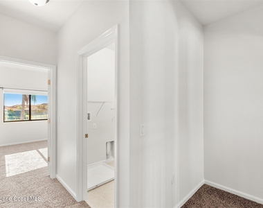 737 Ventura Drive - Photo Thumbnail 15