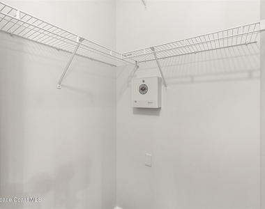 737 Ventura Drive - Photo Thumbnail 14