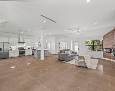 12523 Honeywood Trail - Photo Thumbnail 7