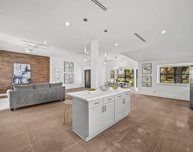 12523 Honeywood Trail - Photo Thumbnail 9