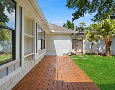 12523 Honeywood Trail - Photo Thumbnail 31