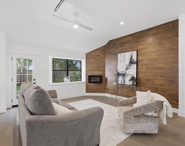 12523 Honeywood Trail - Photo Thumbnail 6