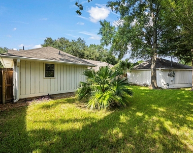 12523 Honeywood Trail - Photo Thumbnail 35