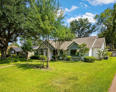 12523 Honeywood Trail - Photo Thumbnail 3