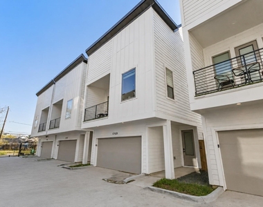 6742 Peerless Street - Photo Thumbnail 1