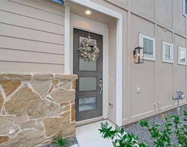 3121 Cloud Forest Lane - Photo Thumbnail 2