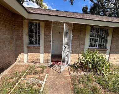 11114 W Bellfort Street - Photo Thumbnail 2