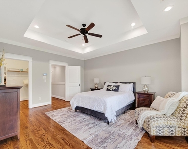 1102 W 15th Street - Photo Thumbnail 28