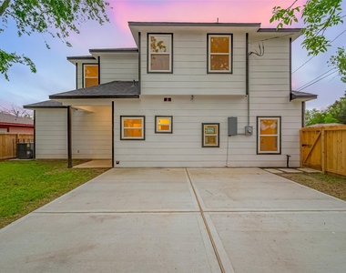 9003 Hilda Street - Photo Thumbnail 15