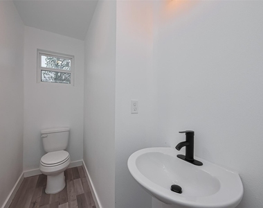9003 Hilda Street - Photo Thumbnail 11
