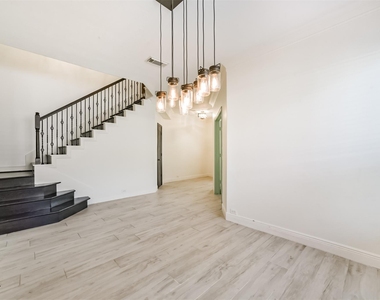 8330 Kerrington Glen Drive - Photo Thumbnail 4