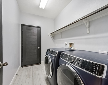 8330 Kerrington Glen Drive - Photo Thumbnail 18