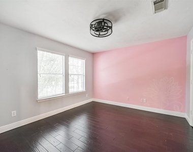 8330 Kerrington Glen Drive - Photo Thumbnail 14