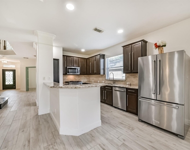 8330 Kerrington Glen Drive - Photo Thumbnail 7